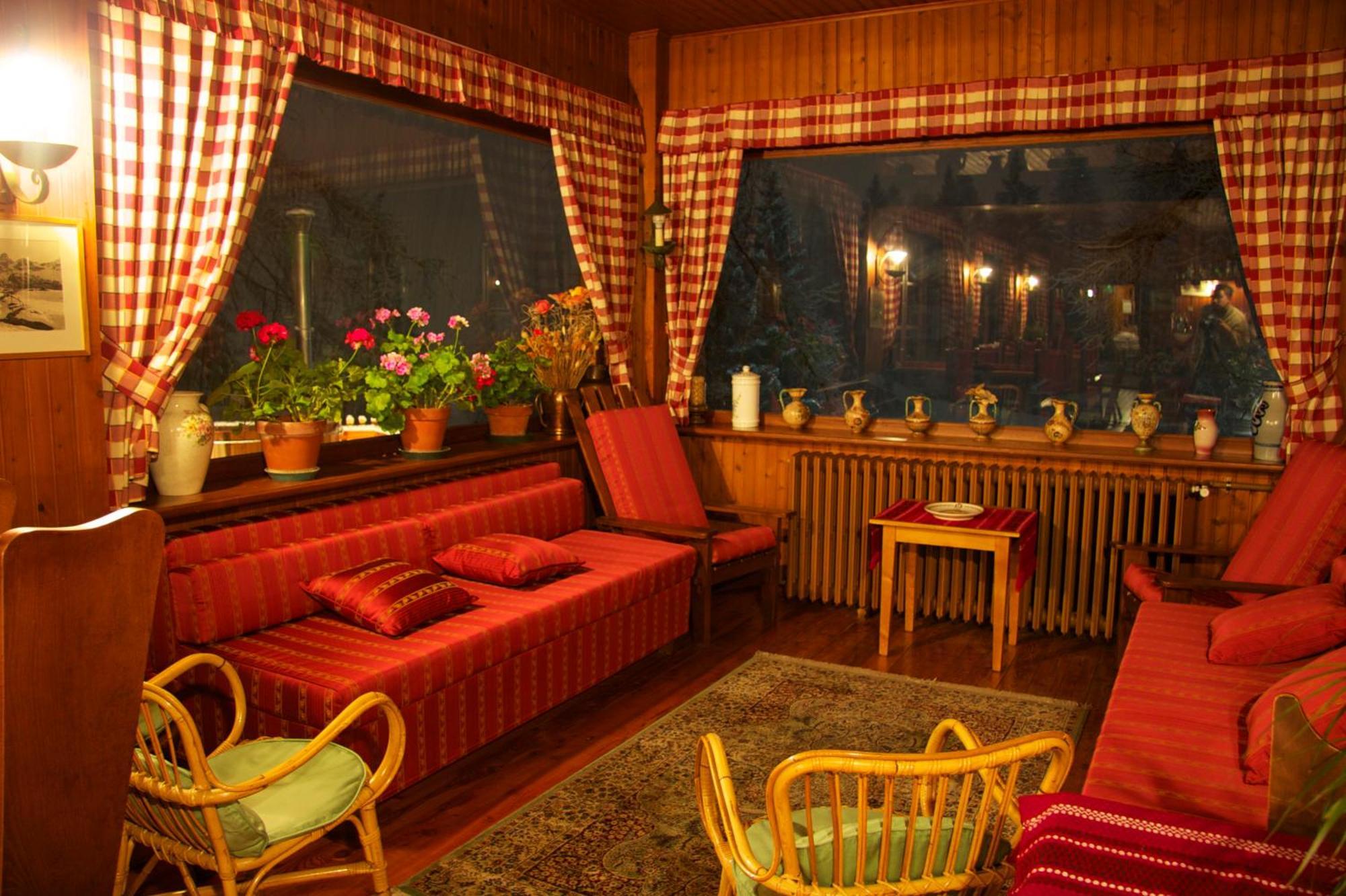 Albergo Villa Anna Maria Champoluc Exterior photo