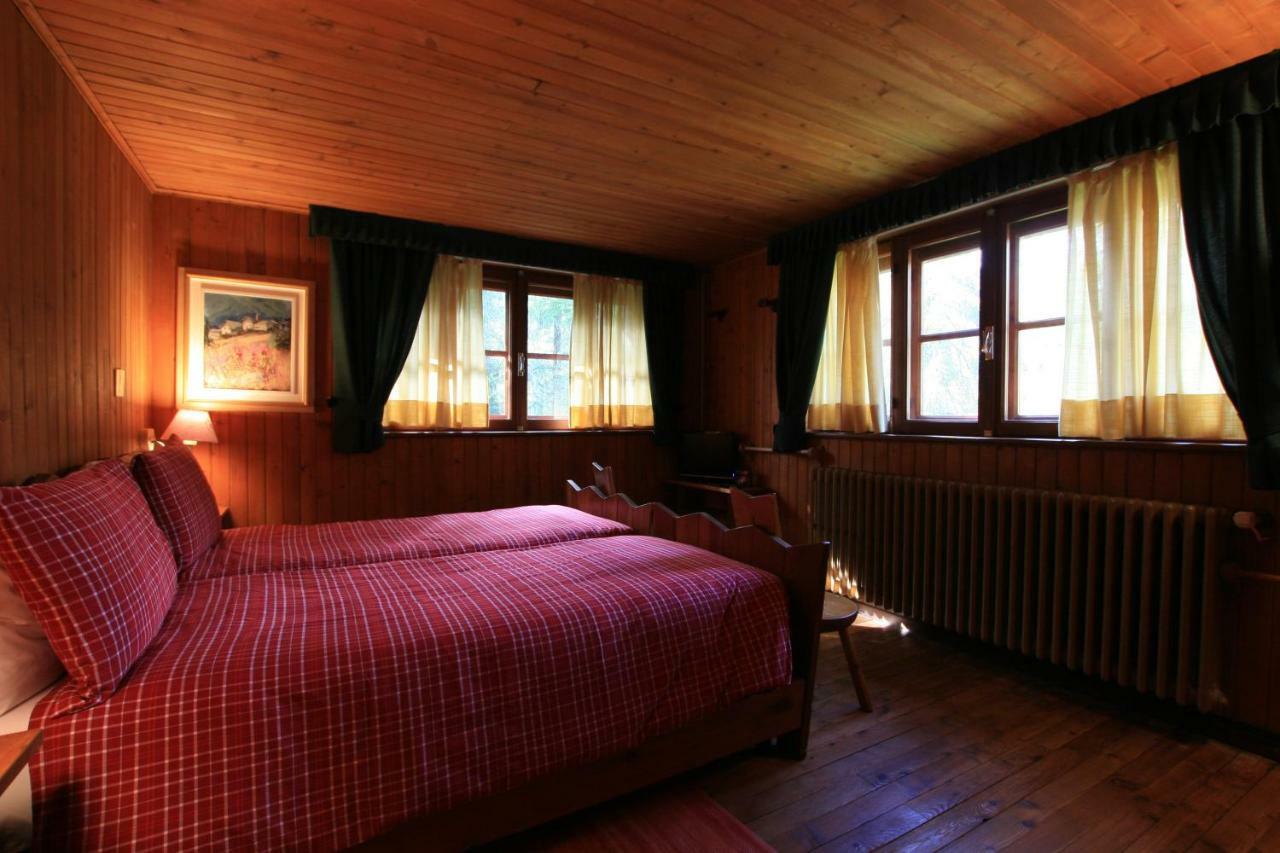 Albergo Villa Anna Maria Champoluc Exterior photo