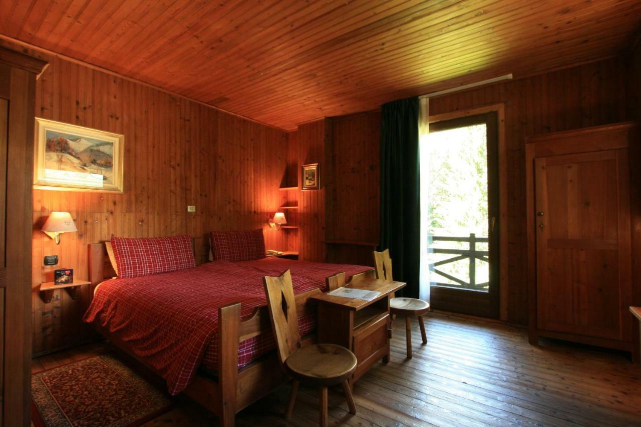 Albergo Villa Anna Maria Champoluc Exterior photo